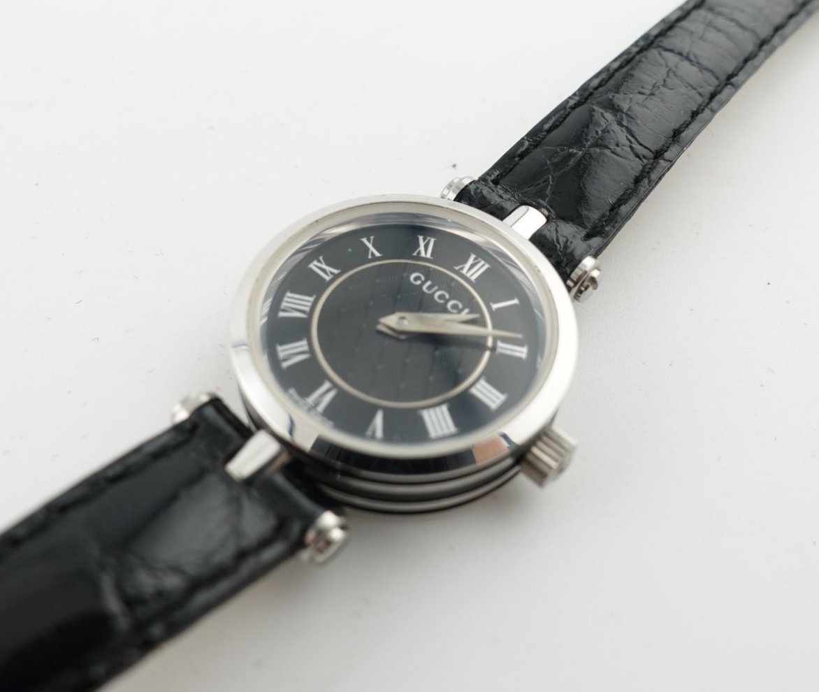 Gucci 2040L Women's Quartz Watch